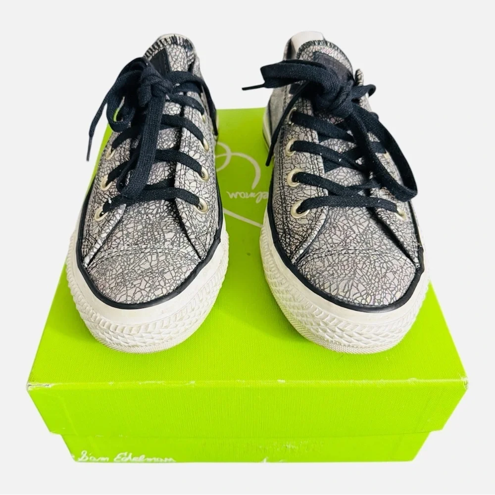 Converse All Star Women Size 6 Shoes Gray Low Top Leather 551591C